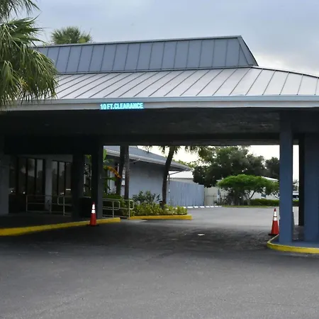 Days Inn By Wyndham Stuart-2