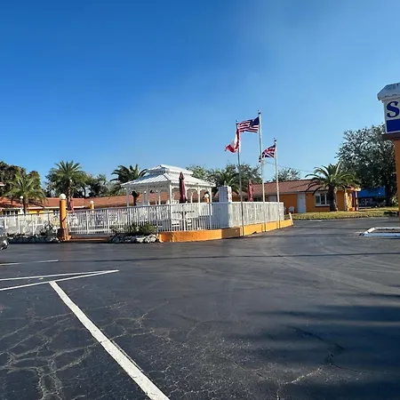Super Inn By Oyo Daytona Beach Near Airport-3