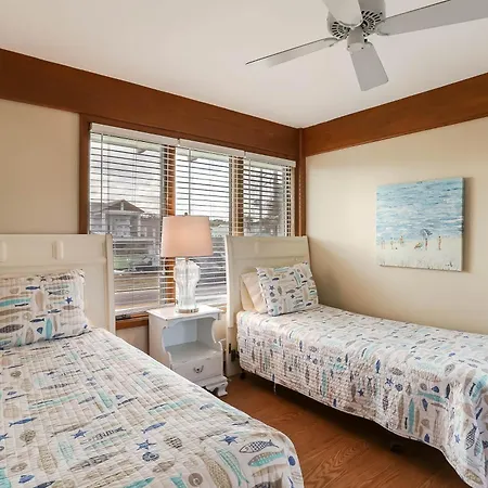Oceanfront Pet Friendly Unit-2