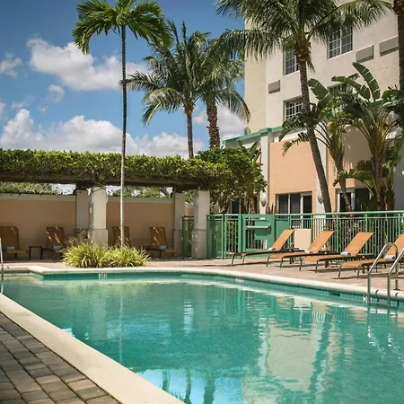 Courtyard By Marriott Fort Lauderdale Airport & Cruise Port-3