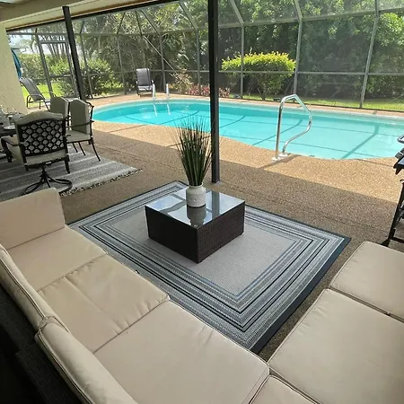 Pool Home With A New Sparkling Pool, Close To Beach, Lovely Lake View-3