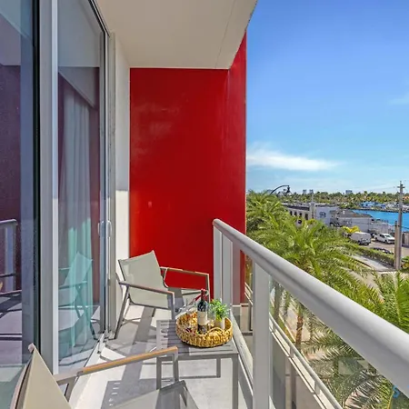 Hollywood Bliss - Near Beach Studio - Rooftop Pool-2