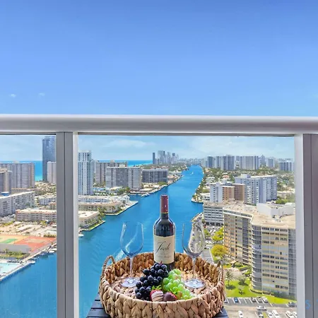 Infinite View With Balcony And Resort, Pool, Gym-3