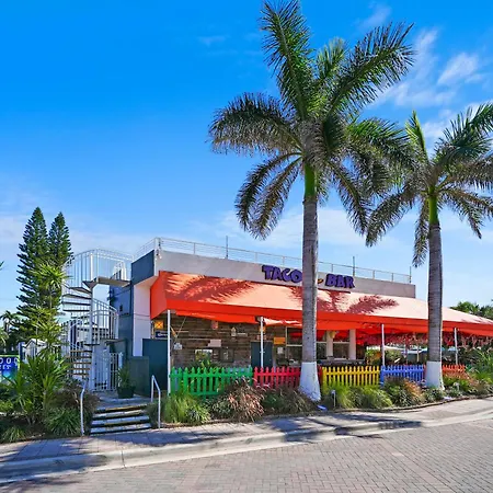 Hollywood Beach Suites And Hotel-2