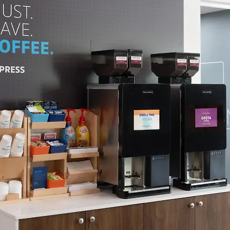 Holiday Inn Express Miami Airport-Blue Lagoon Area By Ihg-2