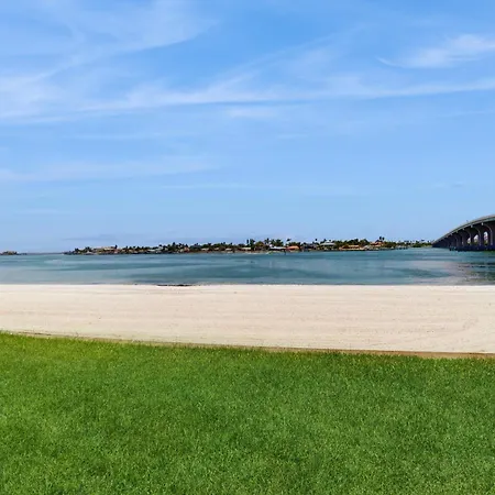 Isla Del Sol Bahia Vista 105-3