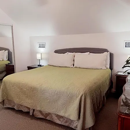 The Cozy Inn-2