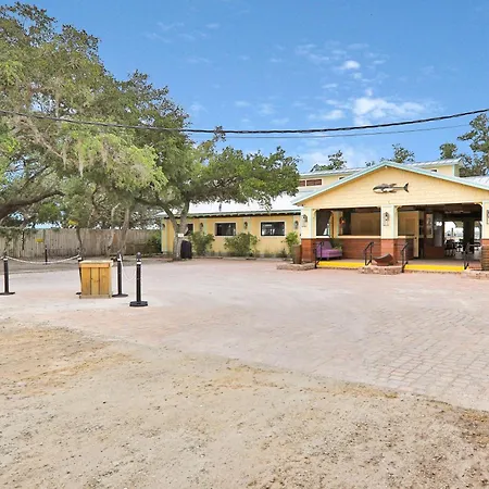 Oceanfront Condo With Private Beach Access In A Perfect Location-3