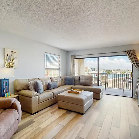 Beach Place 1-404-2