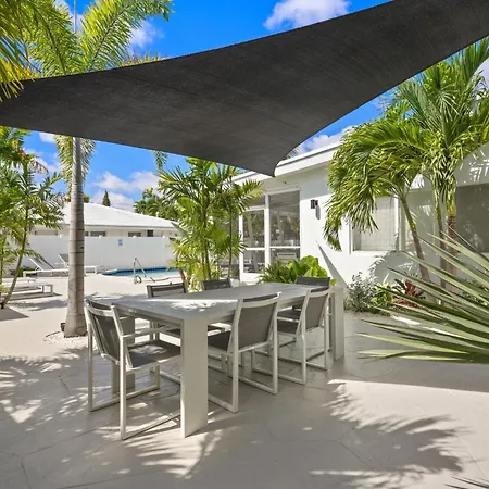 The Sandbar Walk To Beach Comfy Beds Firepit Pool-2
