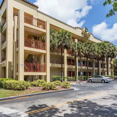 Boca Suites Deerfield Beach; Surestay Collection By BW-3