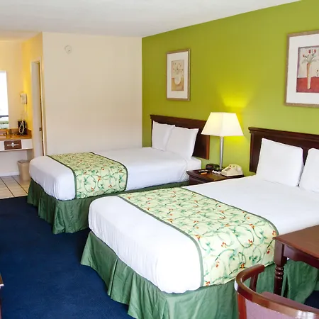 Days Inn By Wyndham Defuniak Springs-2