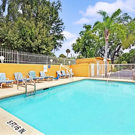Days Inn By Wyndham Fort Myers-2