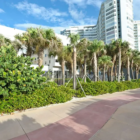 Crystal Beach Suites Miami Oceanfront Hotel-3