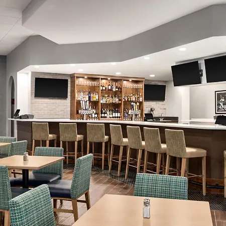 Doubletree By Hilton Fort Myers At Bell Tower Shops-3