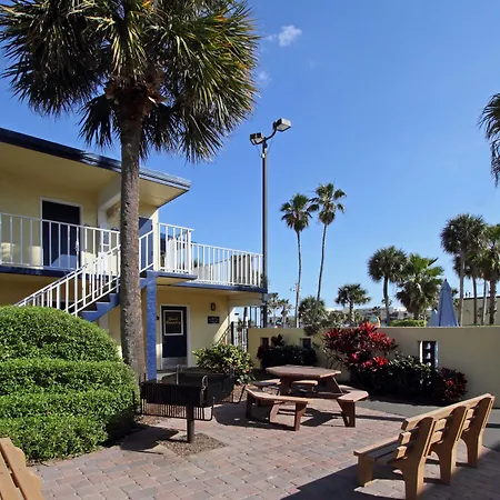 Days Inn By Wyndham Cocoa Beach Port Canaveral-3