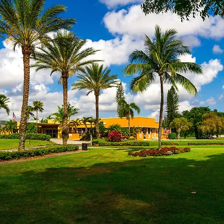 Clarion Inn & Suites Miami International Airport-3