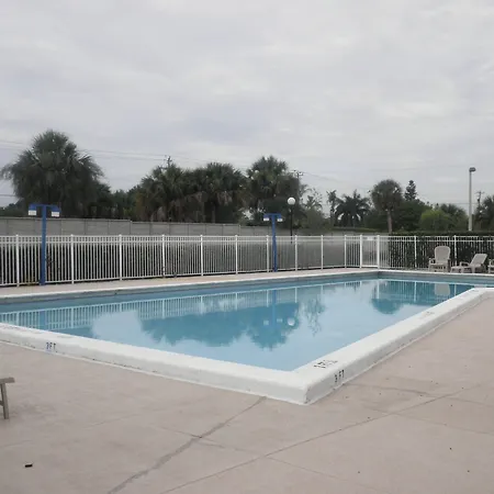 Quality Inn Downtown Stuart-2