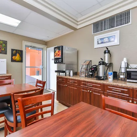 Americas Best Value Inn Sarasota-2