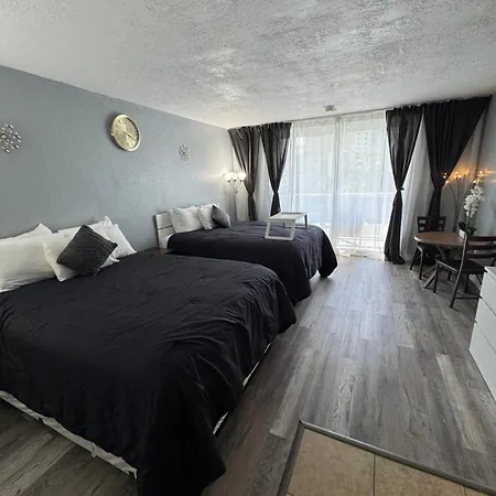 Beach Front Building Studio With Balcony Kitchen Pool Gym Direct Beach Access In Sunny Isles Beach Miami-3