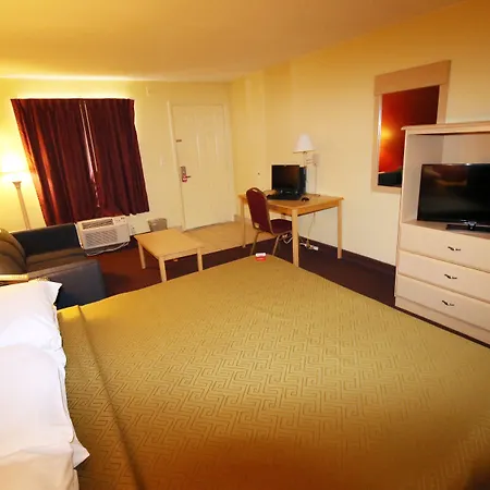 Econo Lodge Inn & Suites Maingate Central-3