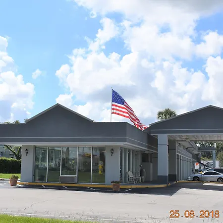 Super 8 By Wyndham Ocala I-75-3