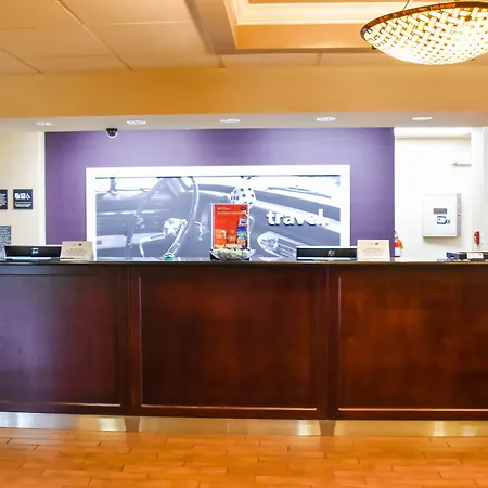 Hampton Inn Perry-2