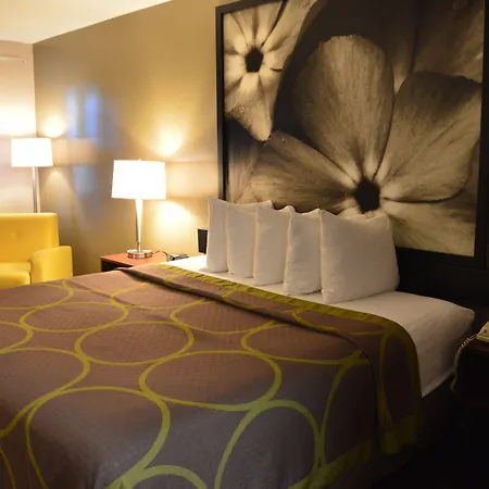 Super 8 By Wyndham Madison-2