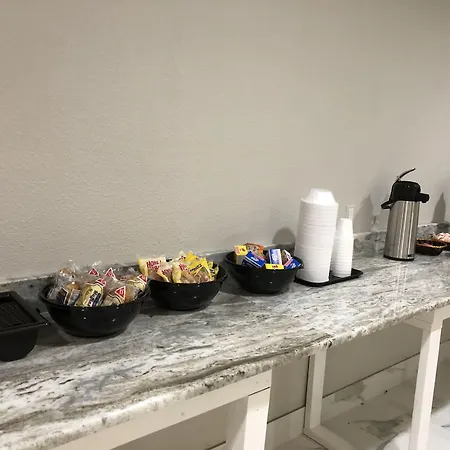 Clarion Inn & Suites Kissimmee-Lake Buena Vista South-3