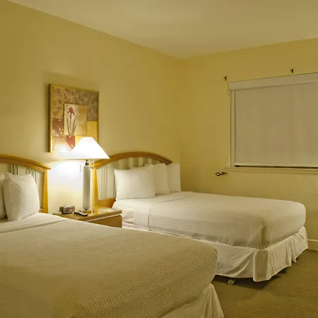 Dorchester Hotel & Suites-3