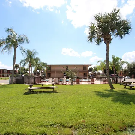 Days Inn By Wyndham Kissimmee West-2