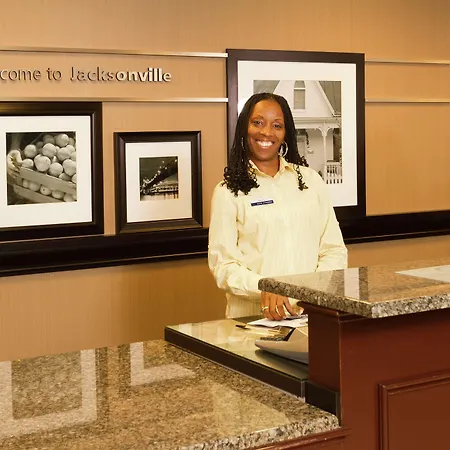 Hampton Inn & Suites Jacksonville-Airport-3
