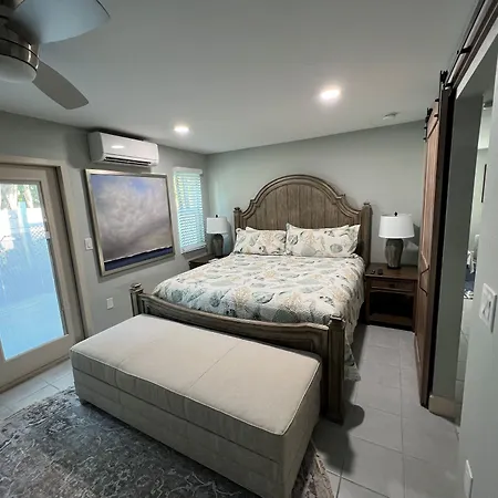 Tarpon Tale Inn-2