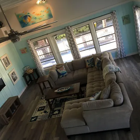 The Beach House - Treasure Island-3