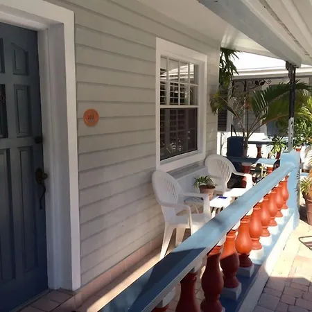 Coral Reef Guesthouse-2