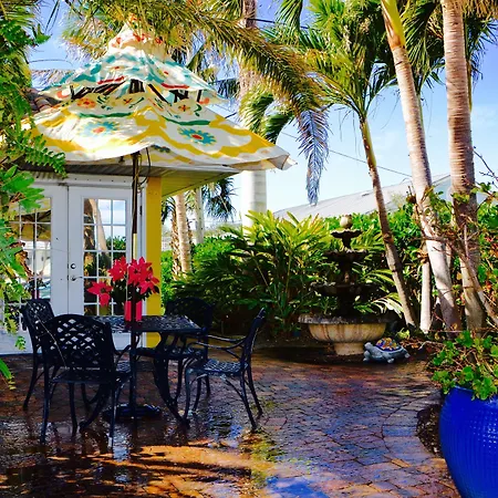 Sea Turtle Inn-3