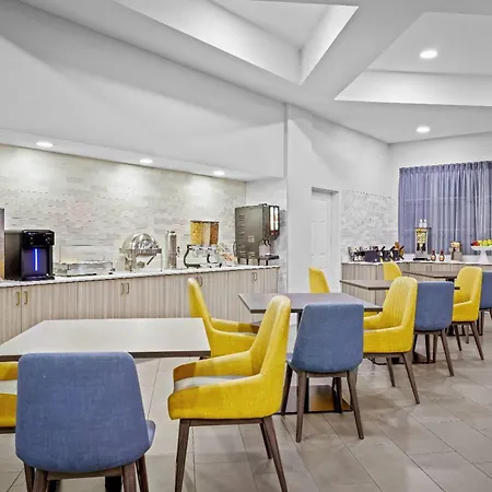 La Quinta By Wyndham Miami Airport West-3
