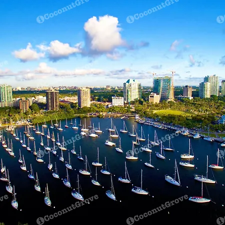 Icoconutgrove - Luxurious Vacation Rentals In Coconut Grove-3