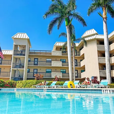 End Unit Steps From Beach Access W/ No Crazy Beach Prices-3