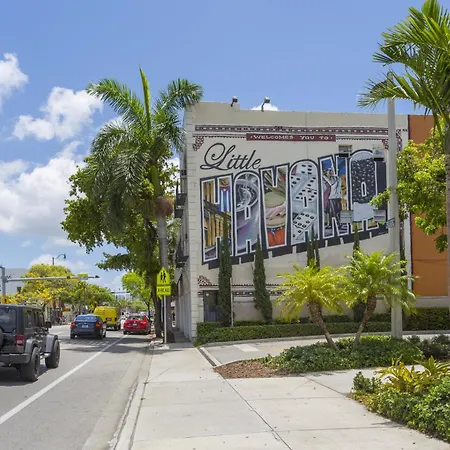 Chic 2Br Little Havana Apt With Free Parking-2