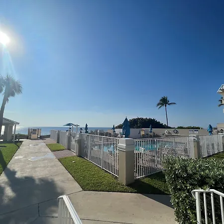 Gulfstream Manor-3