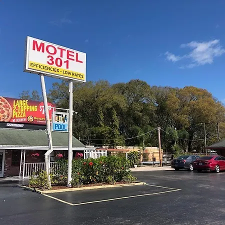 Motel 301-3