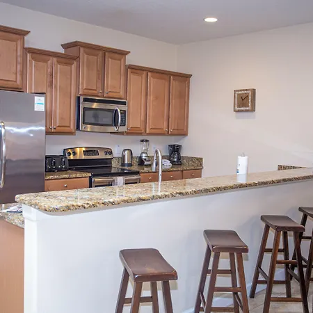 Stunning 4 Bedroom W Pool Close To Disney 8940 Paradise Palms Resort-2