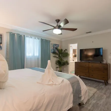 Private Pool 3Br All New Modern Furniture-2