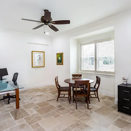 Knickerbocker Suite 06-3