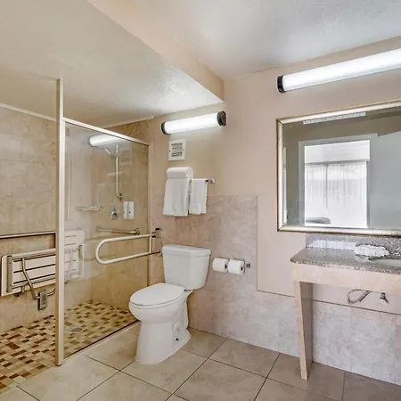 Quality Inn & Suites Conference Center-3