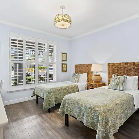 Bologna - Renovated First Floor 2Br Condo In Greenlinks! Lake And Golf Views, Resort Pool, Jacuzzi, Gym And Tennis Access! Near Naples Beaches, Dining, Shopping And Marco Island Area, Perfect For Guests Who Value Convenience, Comfort And Nature!-2
