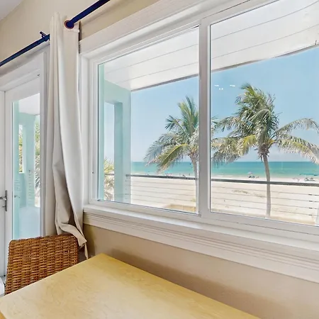 Bungalow Beach Place 6-2