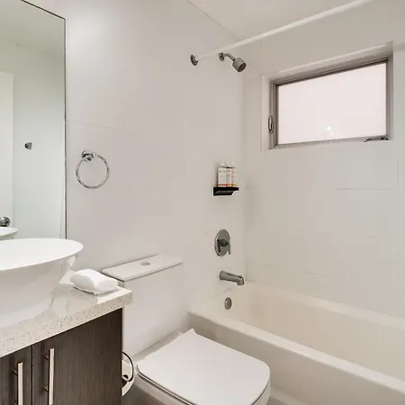 Waterside Hotel And Suites-2