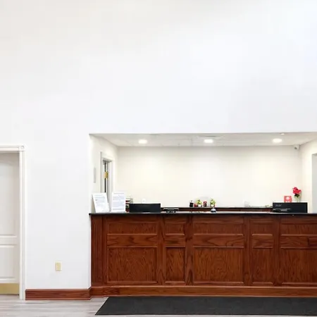 Seffner Inn And Suites-3